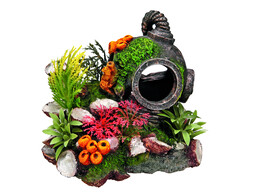 Aqua Ornaments  HELMET  w/ plants   13 5 x 11 x 12 cm